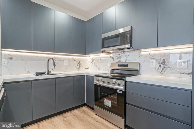 Building Photo - 4432 Wingate St