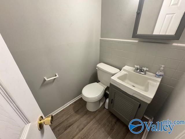 Building Photo - 6604 Robinhood Ln NW