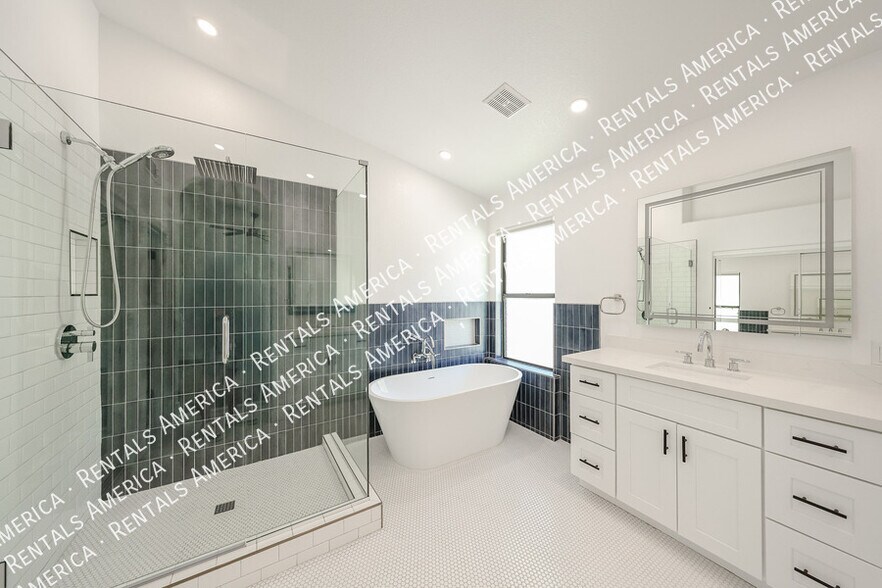 Building Photo - 4812 E Aire Libre Ave