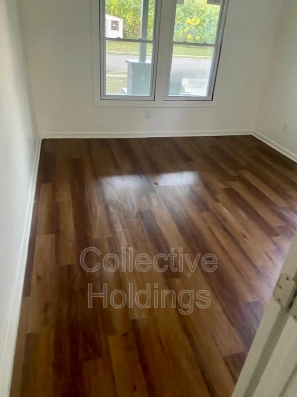 Building Photo - 4836 Terrace S