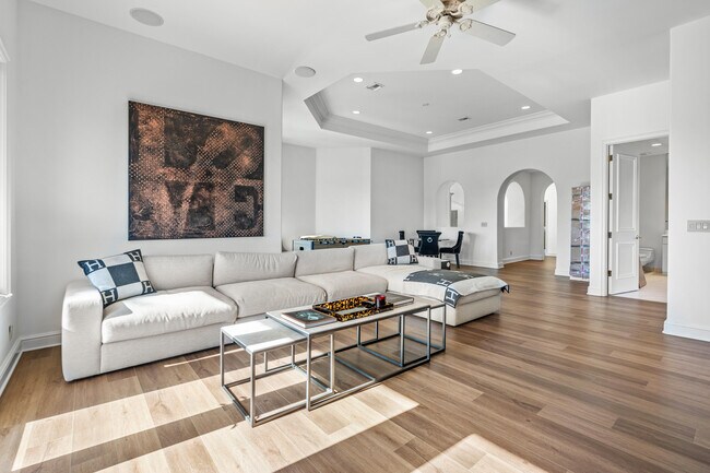 Building Photo - 4900 Sanctuary Ln