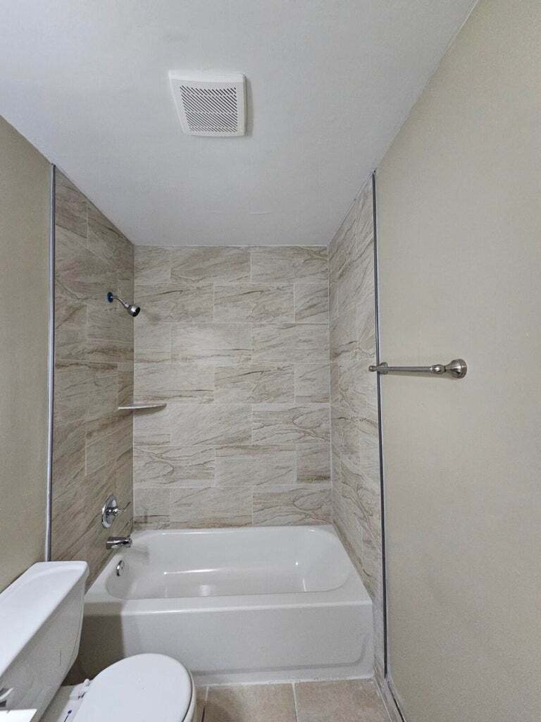 Building Photo - 4786 Orleans Ct