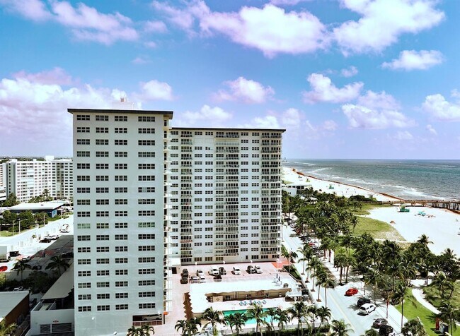 Building Photo - 111 N Pompano Beach Blvd
