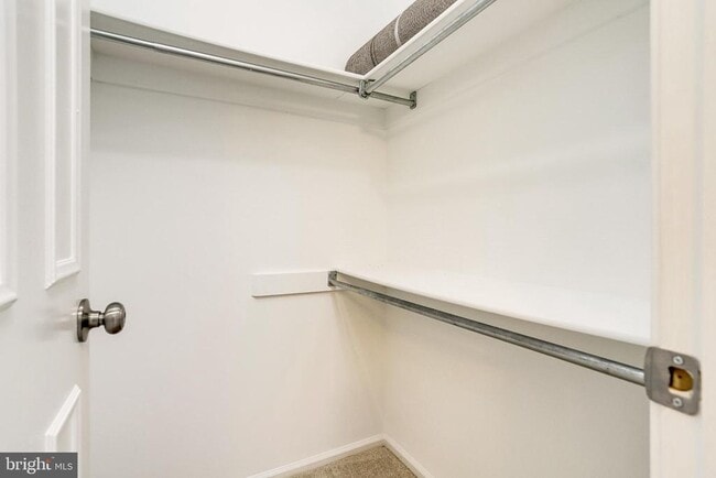 Building Photo - 7758 New Providence Dr