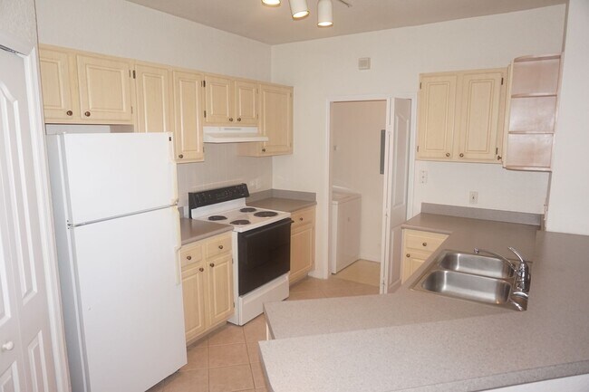 Building Photo - 1100 Lake Shadow Cir