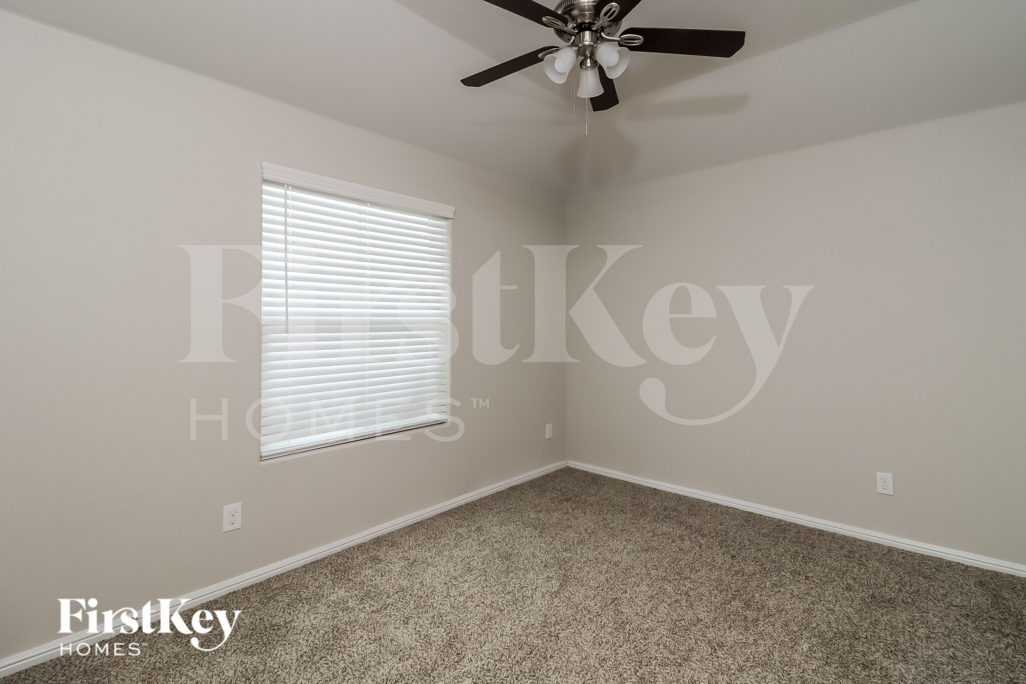 Building Photo - 712 Rutherford Dr