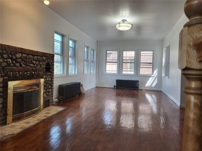 Building Photo - 108 Grand Ave