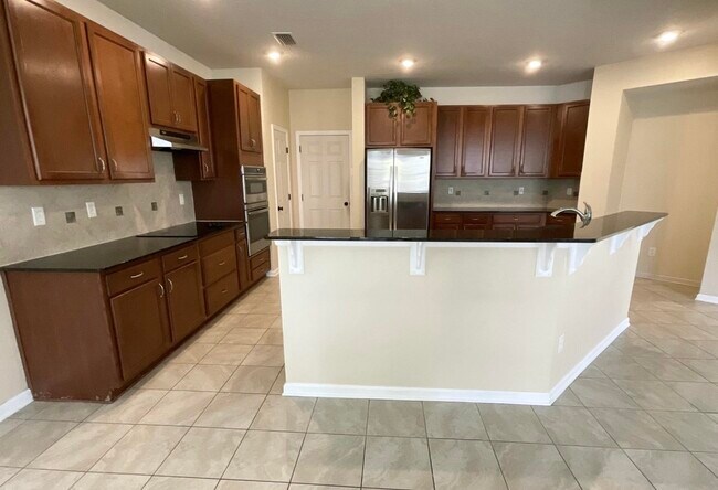 Building Photo - 133 Camden Cay Dr