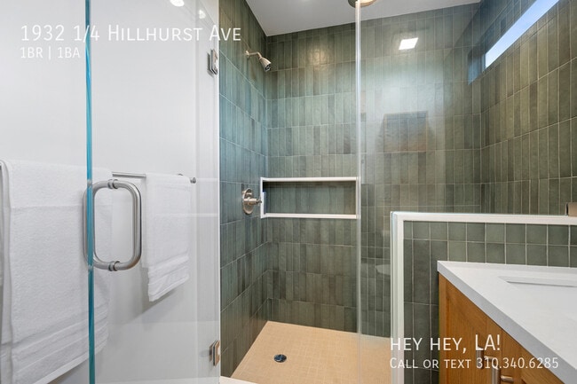 Building Photo - 1932 1/4 Hillhurst Ave-