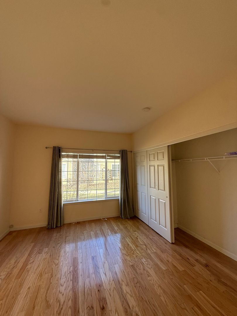 Building Photo - 9913 E Carolina Cir