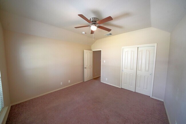 Building Photo - Move-In Ready Property Now Available in Selma, TX! - Realtor Commission: $600