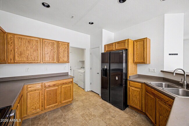 Building Photo - 1432 N 80th Dr