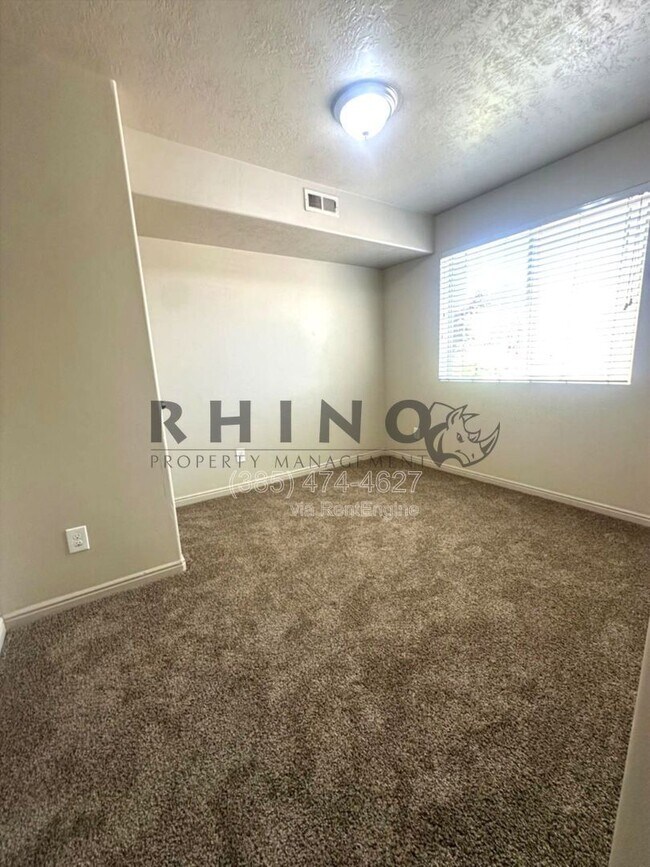 Building Photo - 6941 Village River Ln