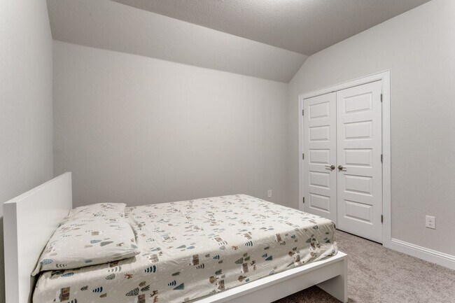 Building Photo - 2408 Indian Clover Trl