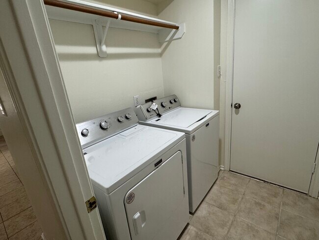 Building Photo - 21111 Woodland Green Dr
