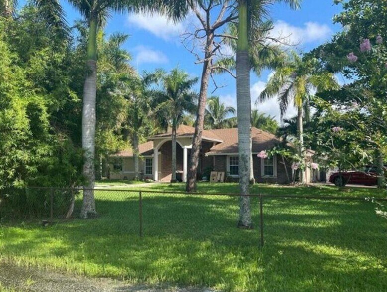 Primary Photo - 9117 Mandarin Blvd