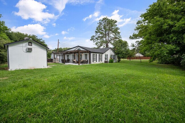 Building Photo - 4109 Brooks Baker Ave