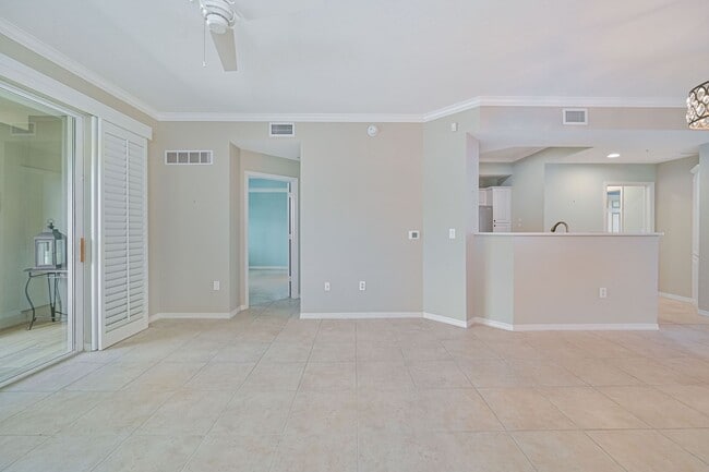 Building Photo - 8561 Evernia Ct