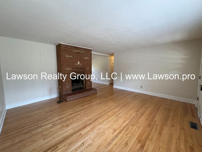 Building Photo - Spacious Ranch in North Lakes