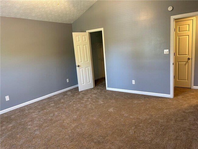 Building Photo - 5275 Maltdie Ct NE
