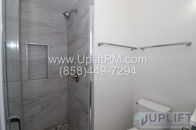 Building Photo - Beautiful 3 Bed, 2 Bath Home with Large Yard in Imperial Beach