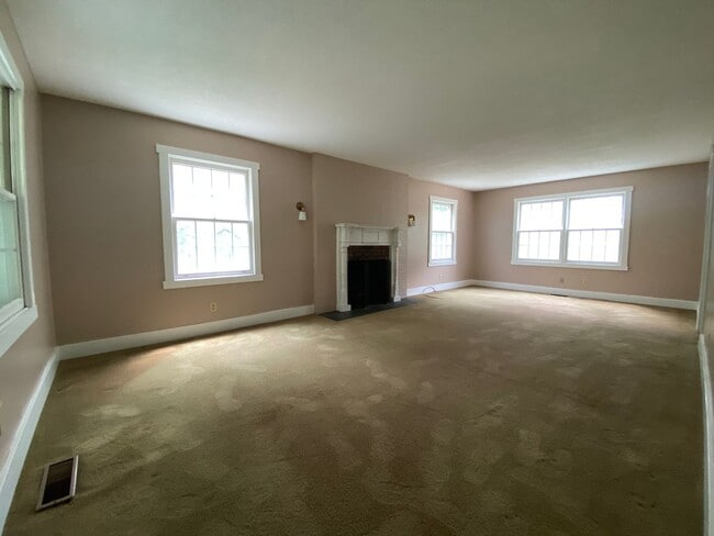 Building Photo - Coming Soon!!! Beautiful, Picture Perfect ...