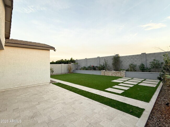 Building Photo - 11313 E Unger Ave