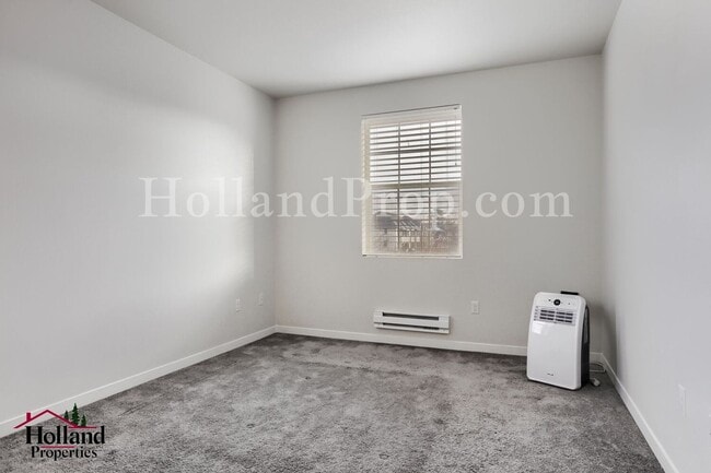 Building Photo - Well designed 2 bedroom home in beautiful Willsonville