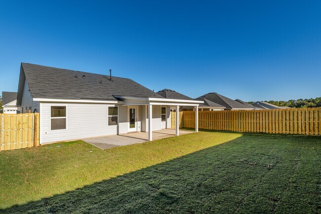 Building Photo - 8164-8164 Snelling Dr