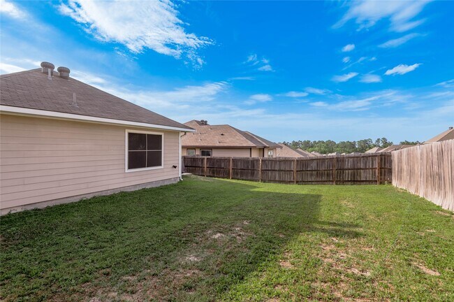 Building Photo - 133 Bates Ct