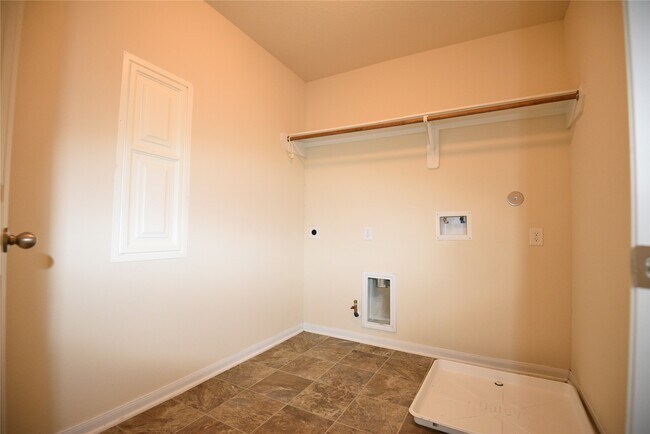 Building Photo - 9997 Hyacinth Way