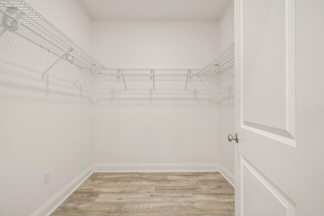 Building Photo - 4902 Kensington Ln