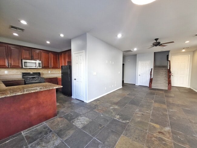 Building Photo - 9530 Windsor Forest Ct