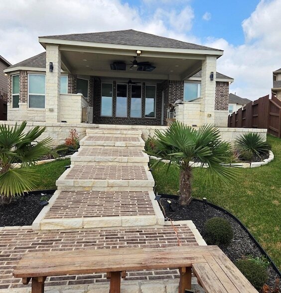 Building Photo - 24307 Bello Everett Lake Dr