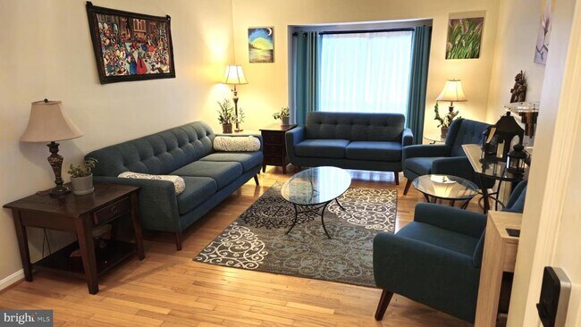 Building Photo - 13107 Hugo Pl