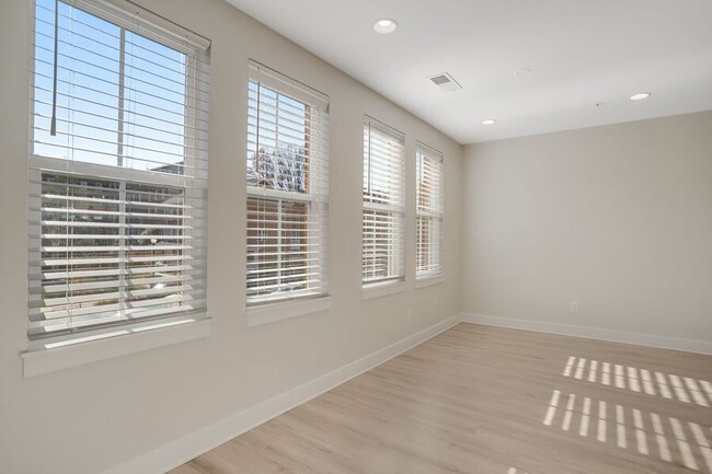 Building Photo - Beautiful Four Bedroom Abode in Brookland/...