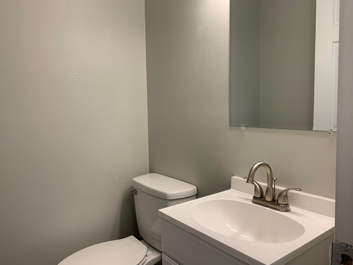 Building Photo - 43 Surrey Ct