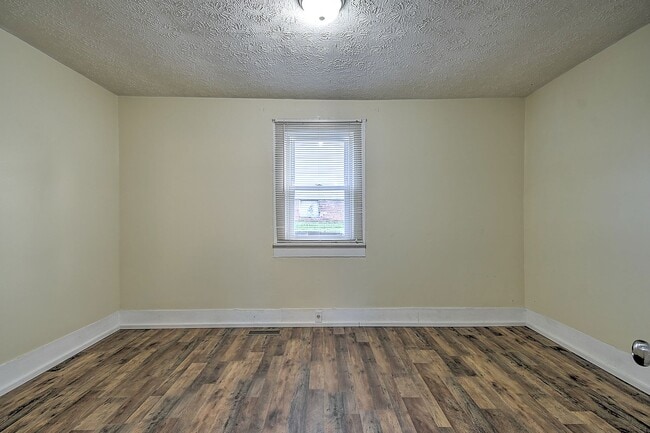 Building Photo - 1017 Fairview Ave