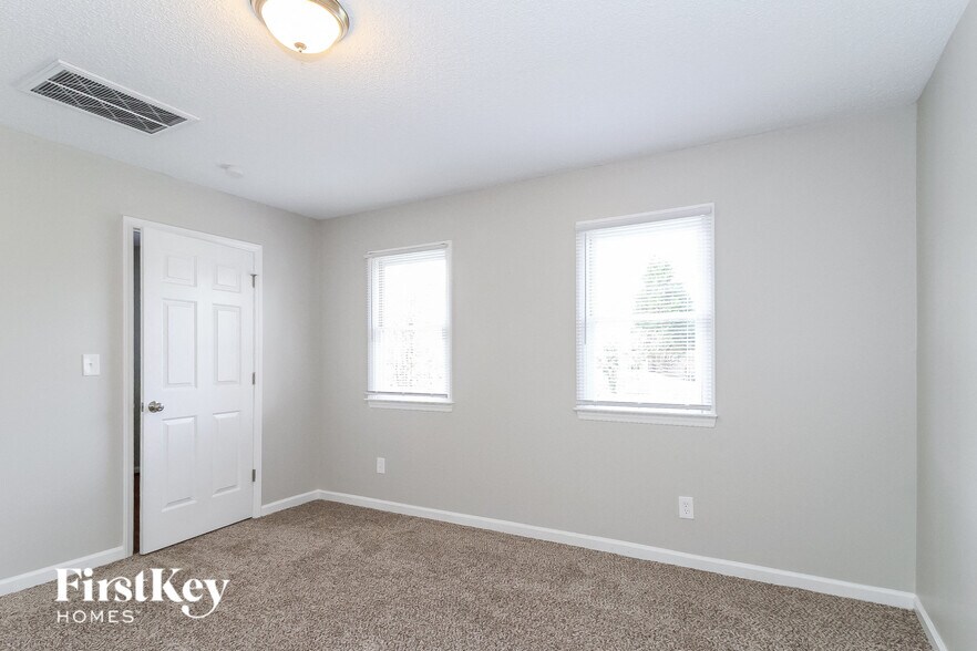 Building Photo - 3110 Glenshire Dr