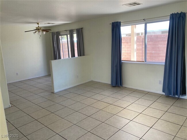 Building Photo - 752 Spotted Eagle St