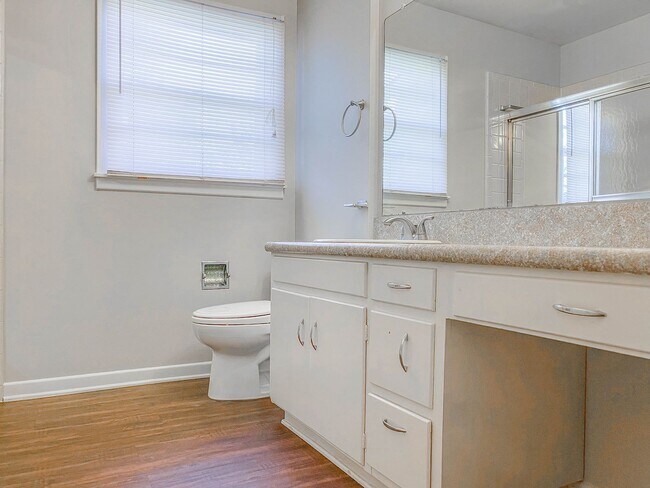 Building Photo - Cute 3 bed 2 bath!