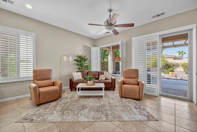 Building Photo - 40751 Calle Los Osos