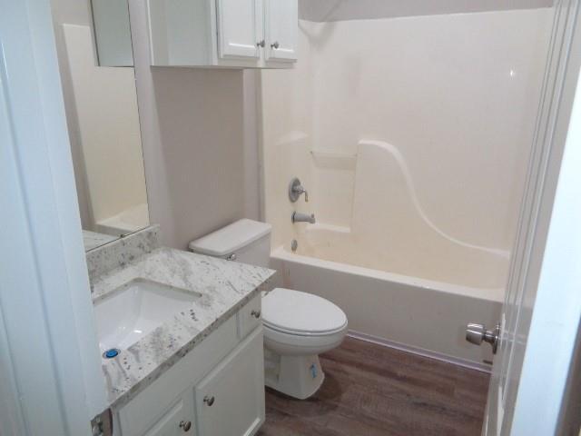 Building Photo - 12565 Melville Dr