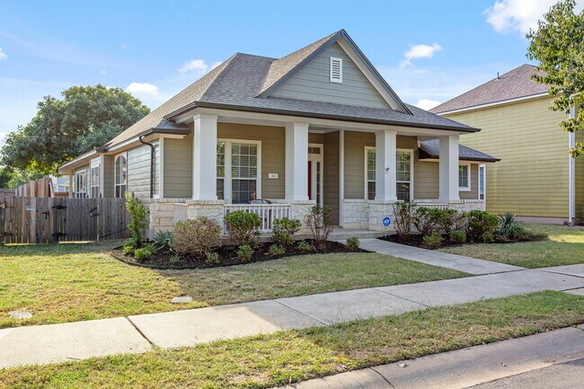 Building Photo - 313 Greenside Ln