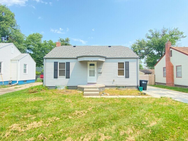 Building Photo - COMING SOON! Florence/Minnie Lusa Area 4 bed 3 bath, partial finished basement, w/ garage $1,850