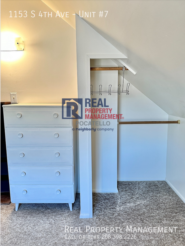 Building Photo - Studio apartment - Near ISU - particialy f...