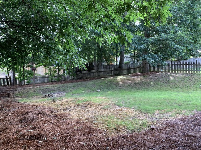 Building Photo - 4442 Keenly Valley Dr NE