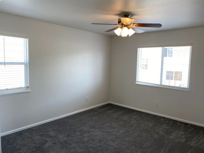 Building Photo - 14215 White Peak Dr