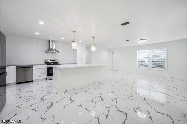 Building Photo - 6031 MacBeth Ln
