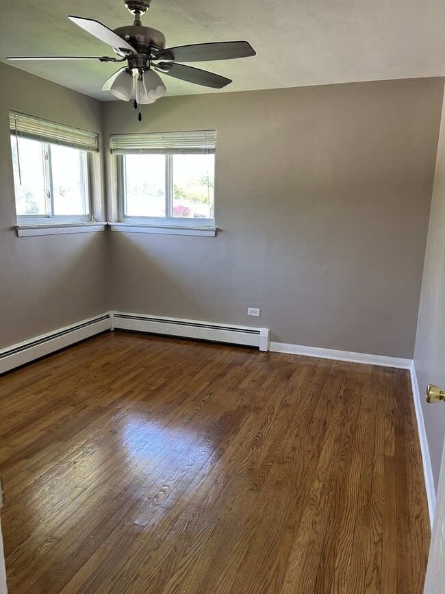 Building Photo - 208 Walter Dr